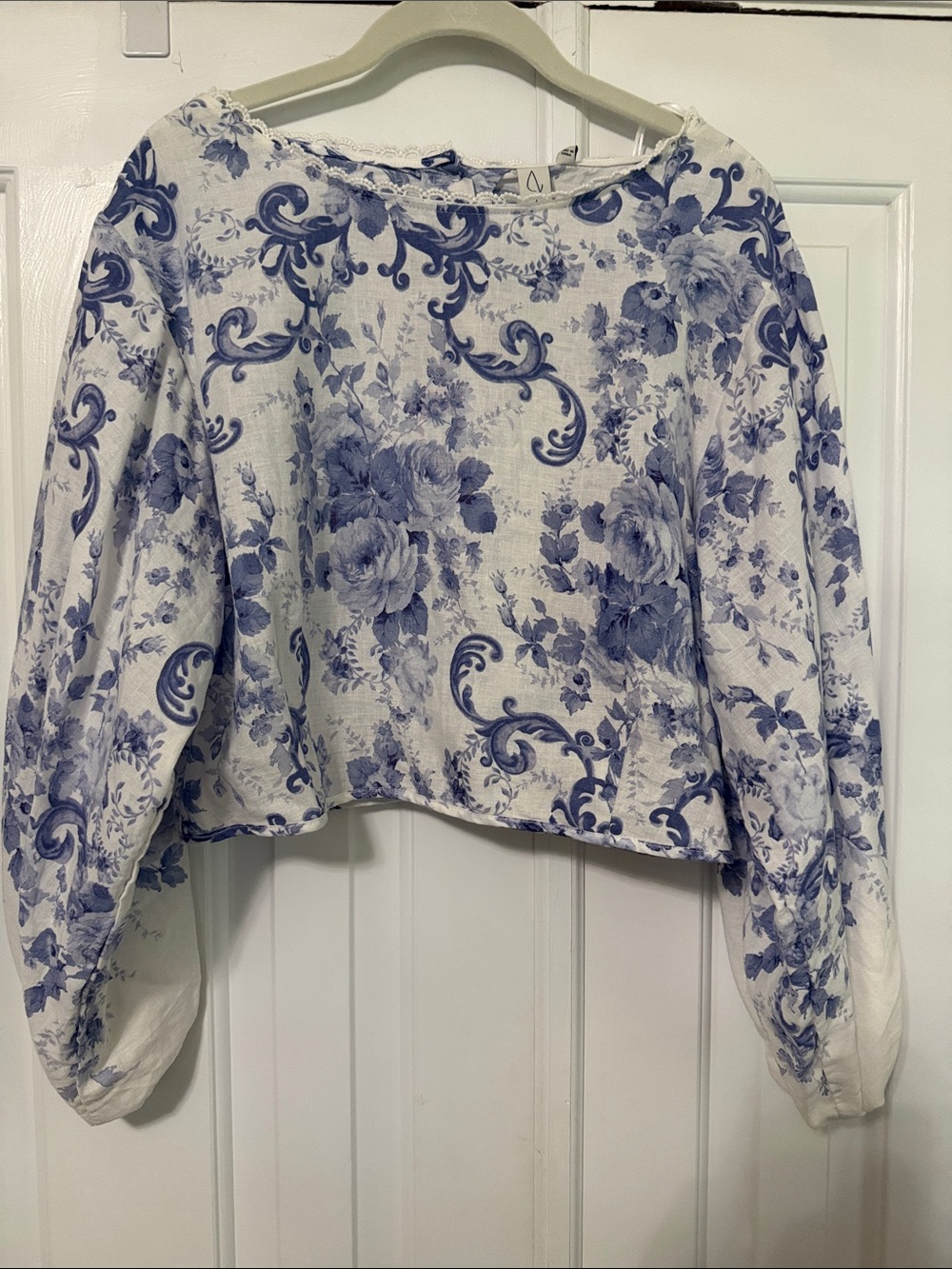 Joie Floral Blue & White Cropped Women’s Top